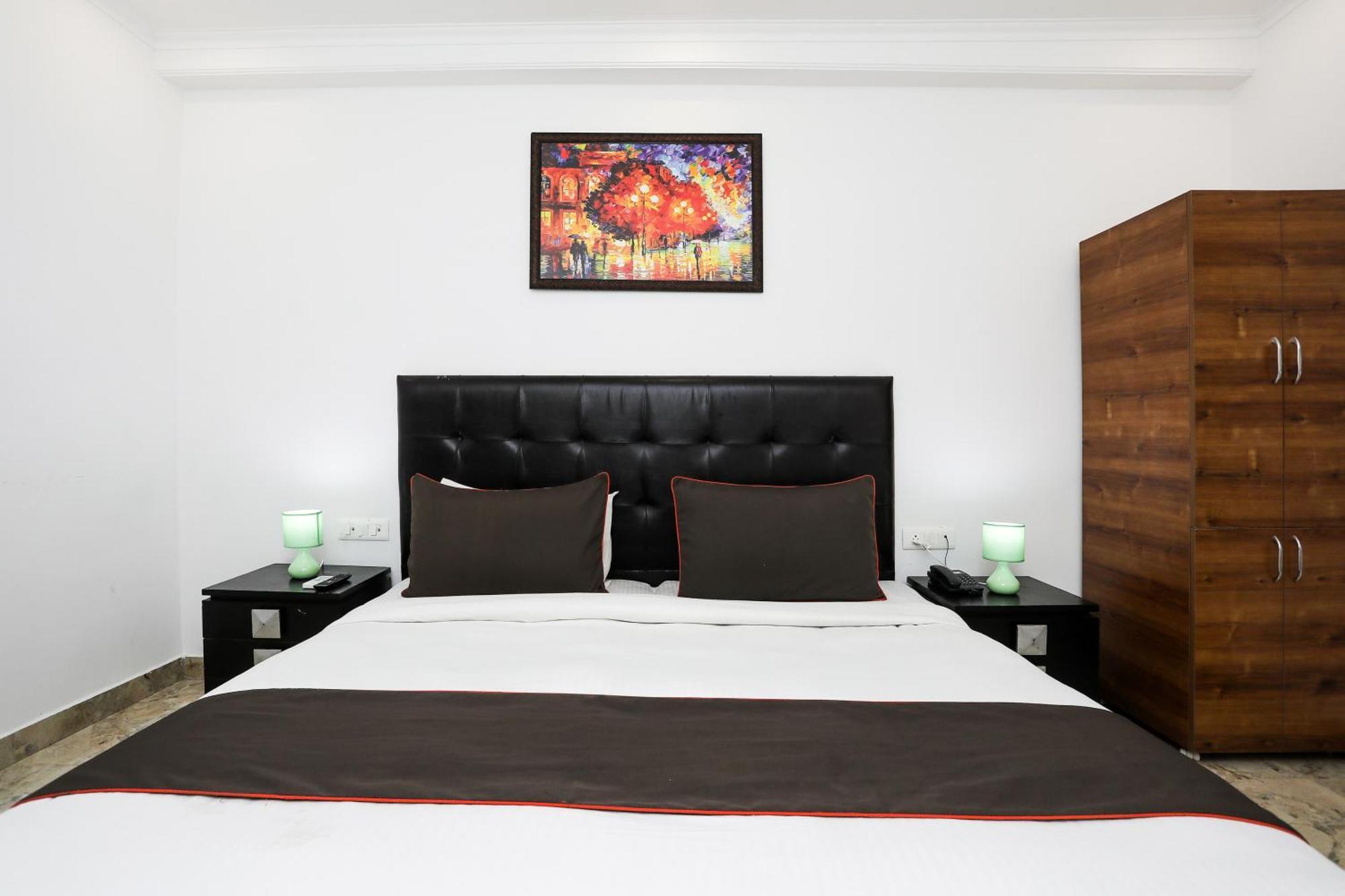 Collection O Residency Near Dwarka Sector 21 Metro Station Hotel Kapas Hera Buitenkant foto