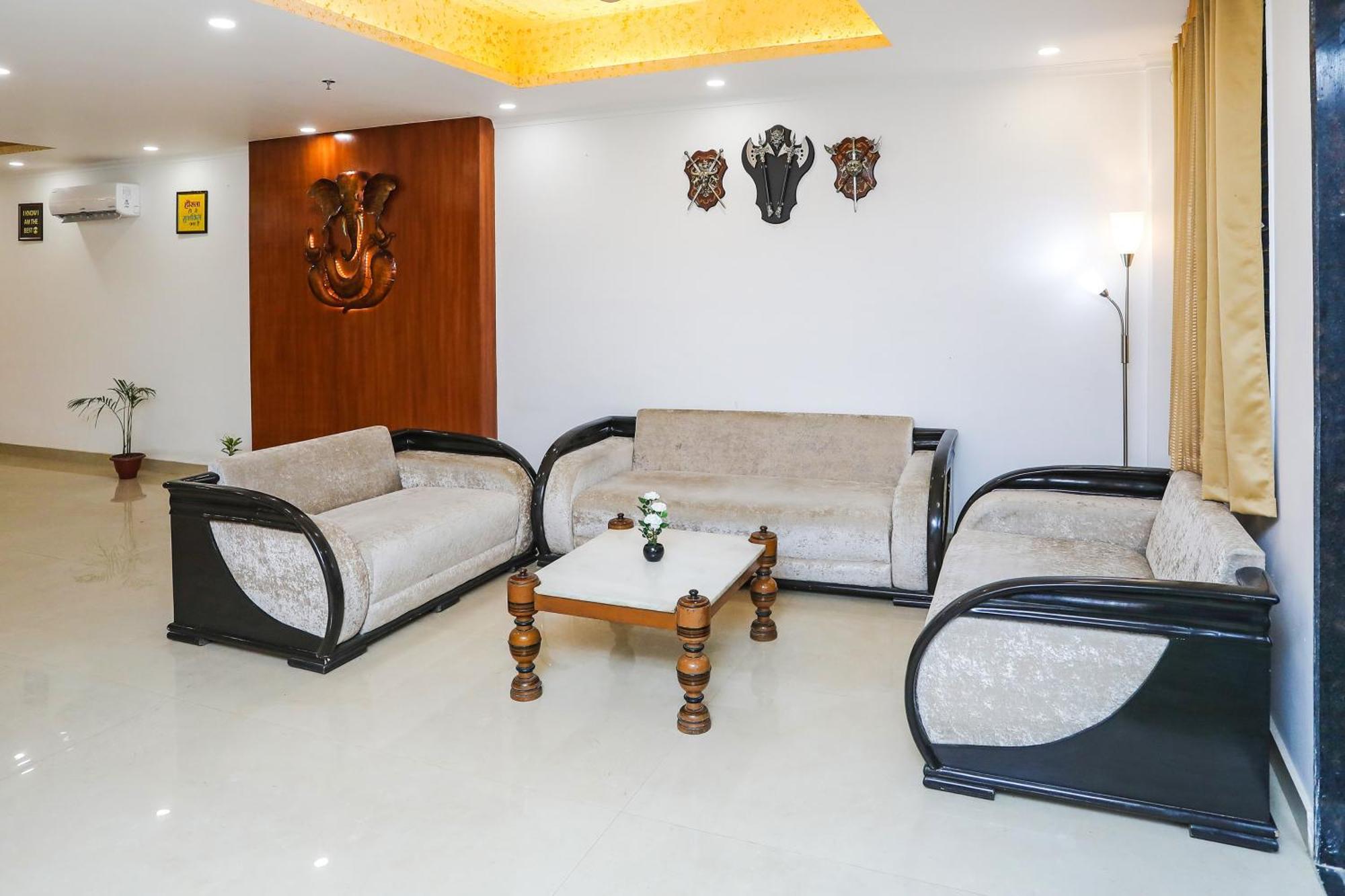 Collection O Residency Near Dwarka Sector 21 Metro Station Hotel Kapas Hera Buitenkant foto